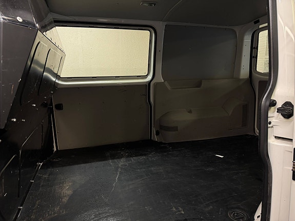 Volkswagen Transporter 21 of 24