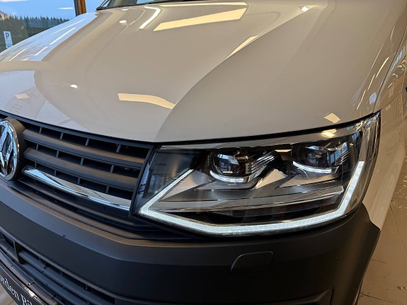 Volkswagen Transporter 10 of 24