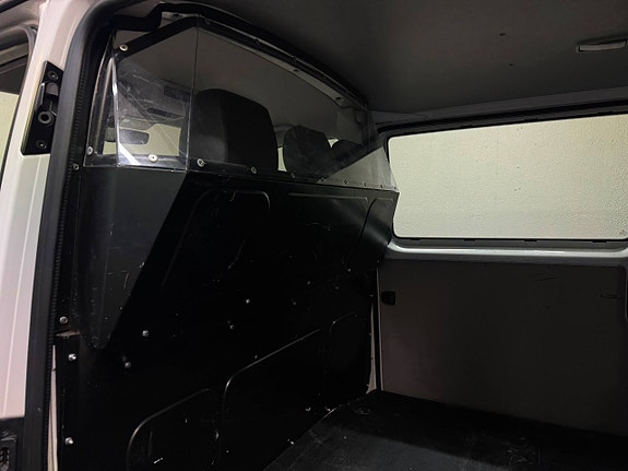 Volkswagen Transporter 22 of 24