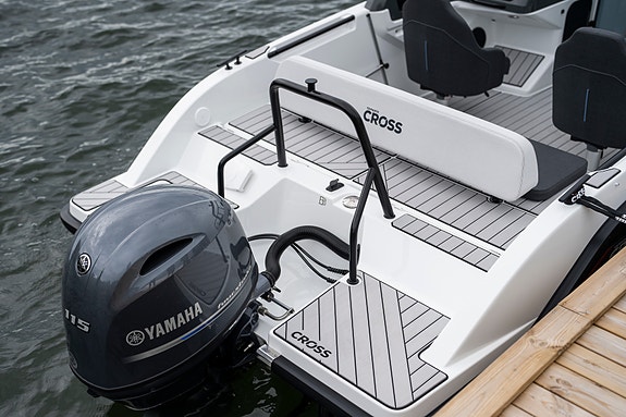 Kompakt og praktisk Yamarin Cross 55BR m/Yamaha F115. Fantastisk hyttebåt! 3 of 14
