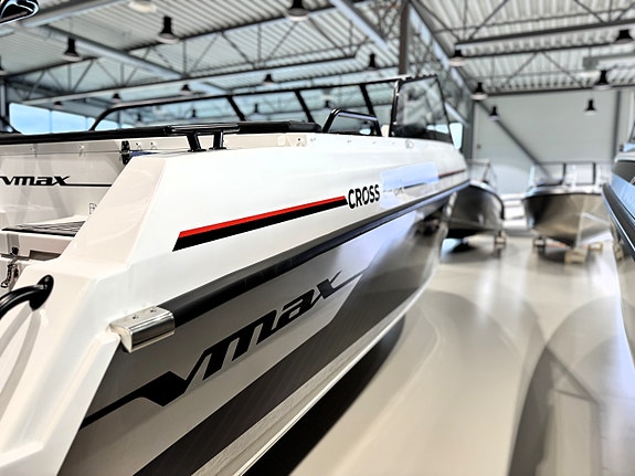 Yamarin Cross VMAX 62BR m/Yamaha F150 4 of 21
