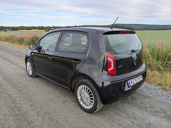 Volkswagen UP! 5 of 5