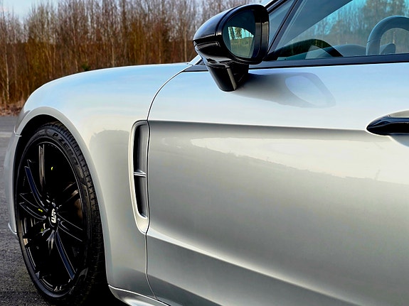Porsche Panamera 18 of 30