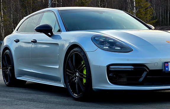 Porsche Panamera 28 of 30
