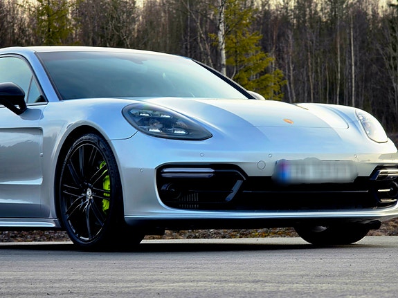 Porsche Panamera 4 of 30