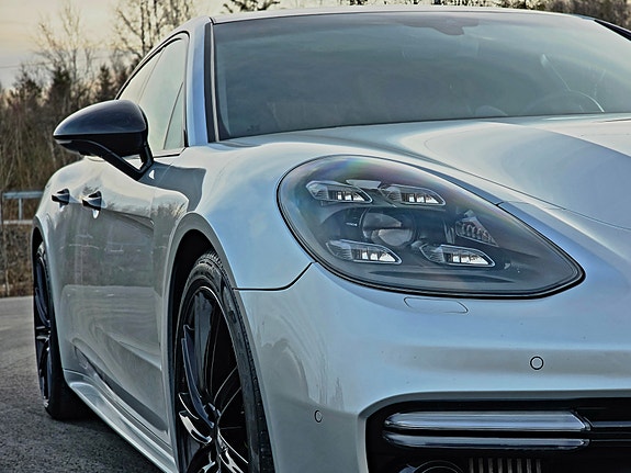 Porsche Panamera 14 of 30