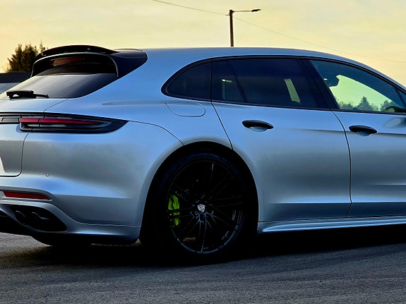 Porsche Panamera 24 of 30