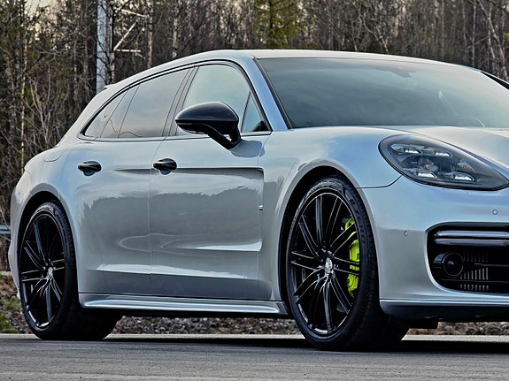 Porsche Panamera 3 of 30