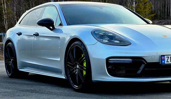 Porsche Panamera 27 of 30