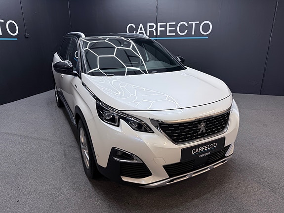 Peugeot 5008 2 of 5