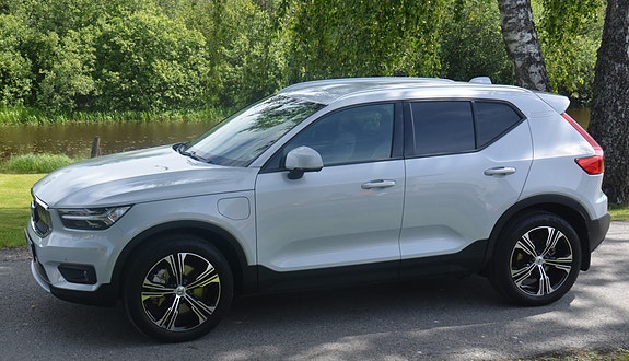 Volvo XC40 3 of 27