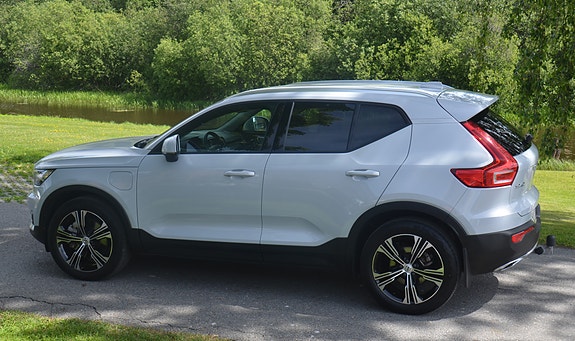 Volvo XC40 8 of 27
