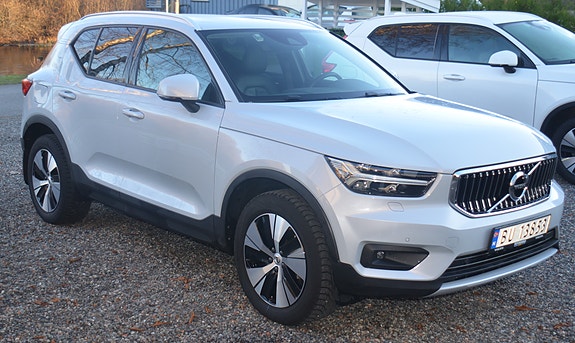 Volvo XC40 7 of 27