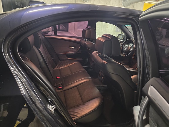 BMW 520d 16 of 20