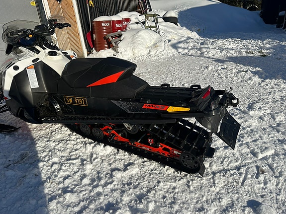 Ski-doo Renegade X1200 146" Mcx 250 8 of 12