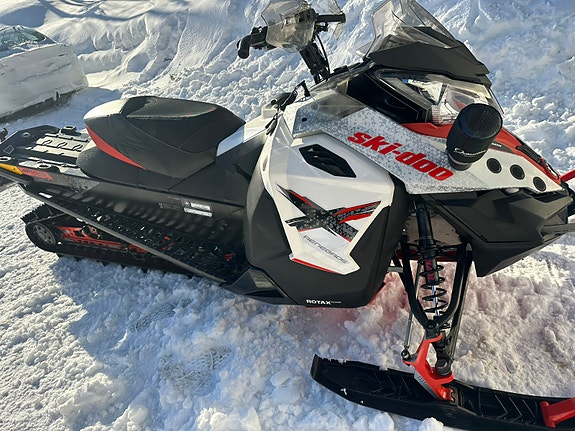Ski-doo Renegade X1200 146" Mcx 250 5 of 12