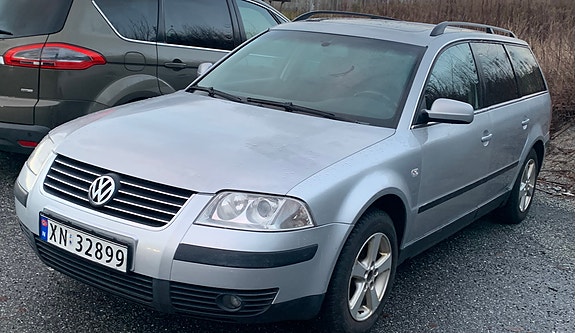 Volkswagen Passat 6 of 13