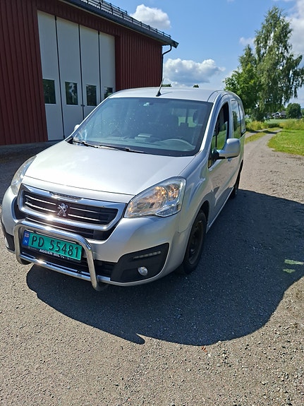 Peugeot Partner 3 of 5