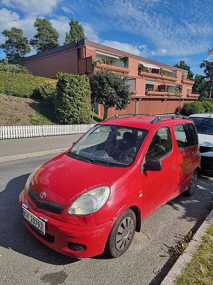 Toyota Yaris Verso 14 of 14