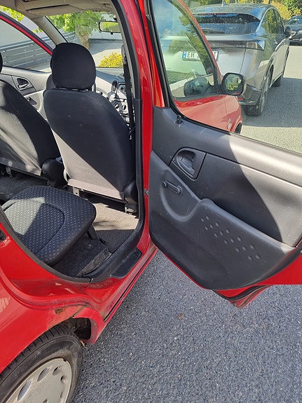 Toyota Yaris Verso 5 of 14