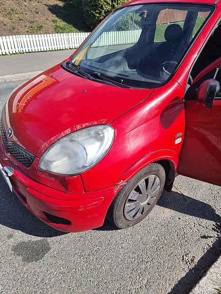Toyota Yaris Verso 3 of 14