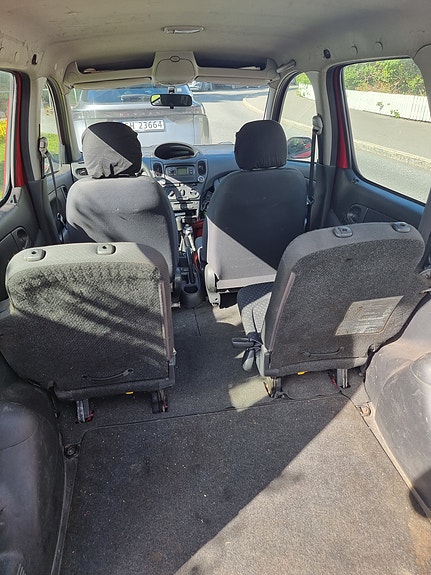 Toyota Yaris Verso 10 of 14