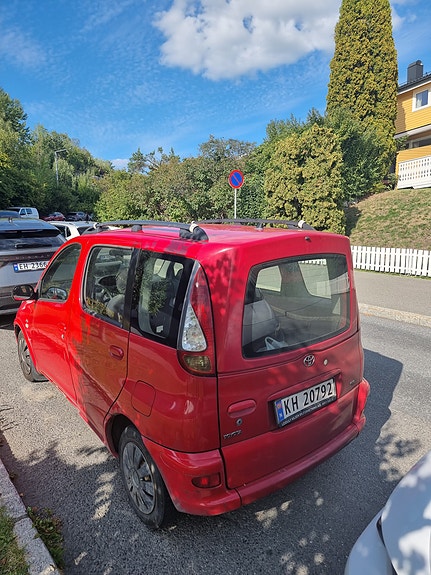 Toyota Yaris Verso 2 of 14
