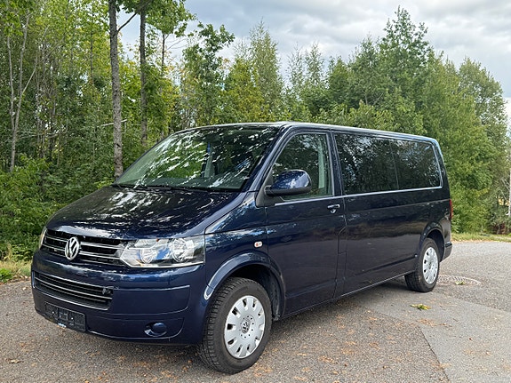 Volkswagen Caravelle 18 of 18