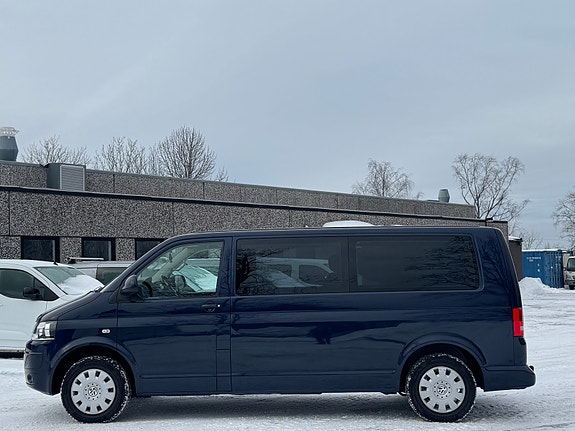 Volkswagen Caravelle 4 of 5