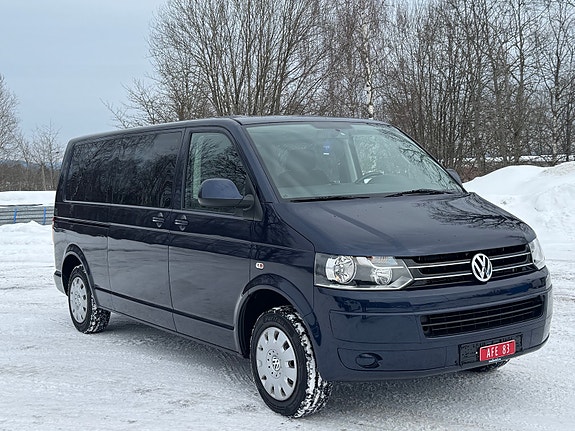 Volkswagen Caravelle 2 of 5