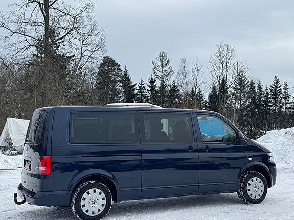 Volkswagen Caravelle 3 of 5