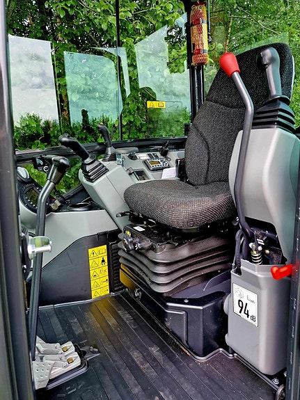 Bobcat E27 med rotortilt og 2 skuffer.  Spør oss om 0% rentekampanje med kr 0 i forskudd! 7 of 7