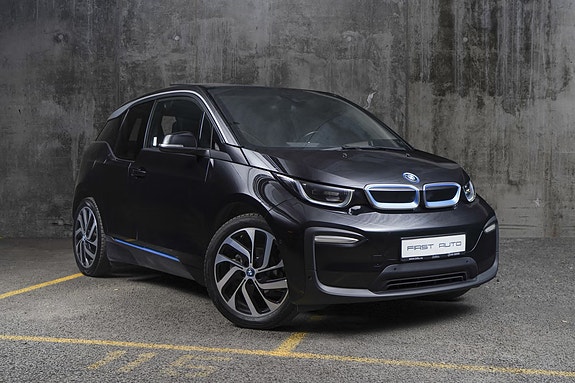 BMW i3 3 of 5