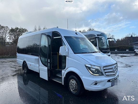 Mercedes-Benz Sprinter minibuss 4x2 m/ 16+1 seter, rullestolrampe og handikap plass.