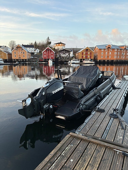 Iron Boats 767 - 300hk - inkl henger 4 of 5