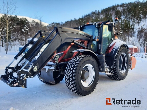 Valtra T235