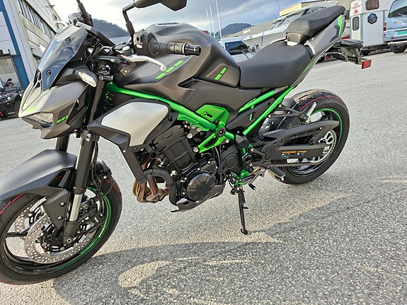 Kawasaki Z 900 - Kampanjepris 2025 modell 6 of 11