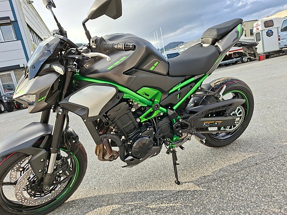 Kawasaki Z 900 - Kampanjepris 2025 modell 9 of 11