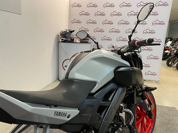 Yamaha MT-125 *** NYE DEKK * SERVICE/GARANTI *** 17 of 30