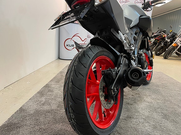 Yamaha MT-125 *** NYE DEKK * SERVICE/GARANTI *** 11 of 30