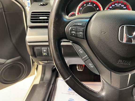 Honda Accord 20 of 30