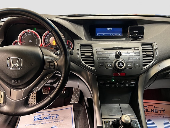 Honda Accord 24 of 30