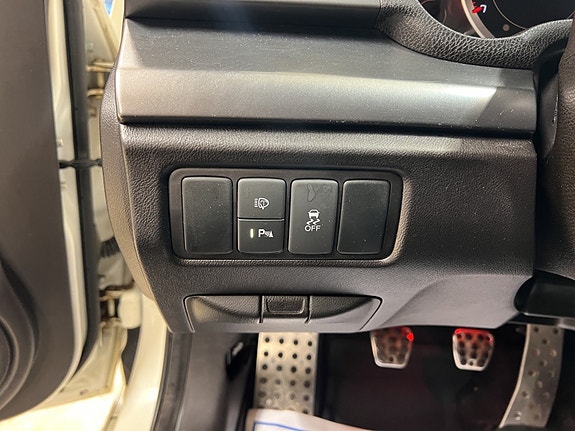 Honda Accord 19 of 30