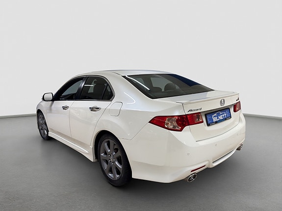 Honda Accord 7 of 30