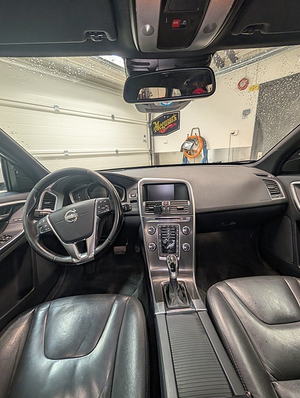 Volvo XC60 5 of 18
