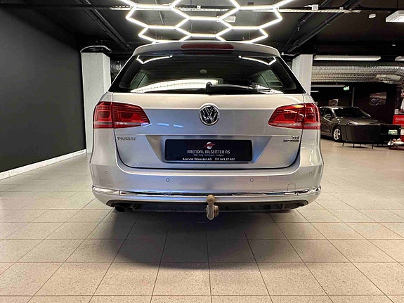 Volkswagen Passat 7 of 30