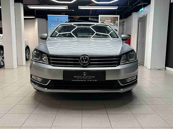 Volkswagen Passat 4 of 30