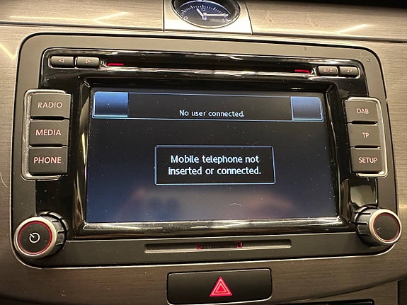 Volkswagen Passat 18 of 30