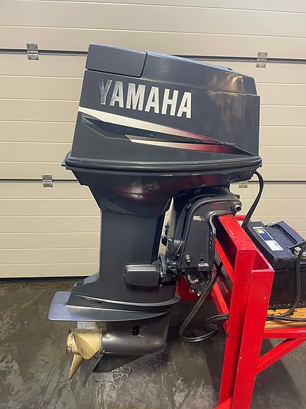 Yamaha 70 hk 2-takt 2001 modell standard lang stamme selges