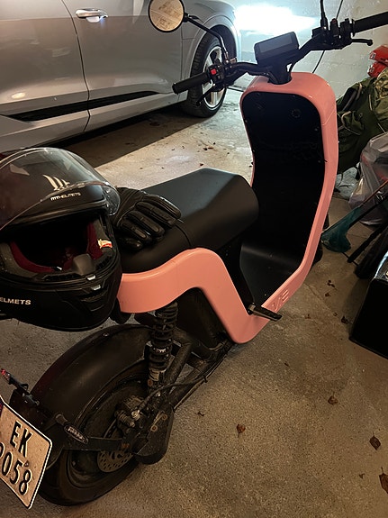 Piaggio MS Scooter 4 of 4